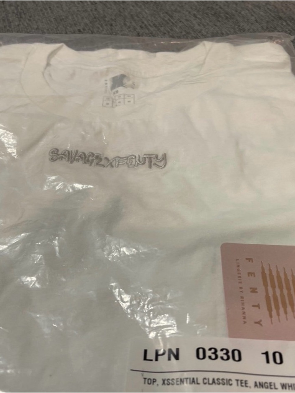 Fenty Beauty White Short Sleeve Logo Crew Tee - Picture 3 of 3